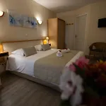 Logis Des Cretes De Pignols 2*