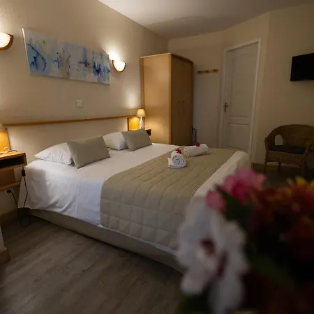 Logis Des Cretes De Pignols 2*