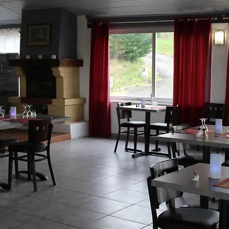 Logis Des Cretes De Pignols Hotel 2*