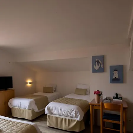 Logis Des Cretes De Pignols 2*