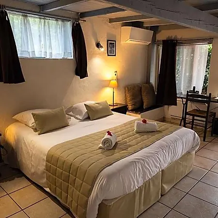 Logis Des Cretes De Pignols Hotel 2*