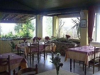 Logis Des Cretes De Pignols 호텔 2*