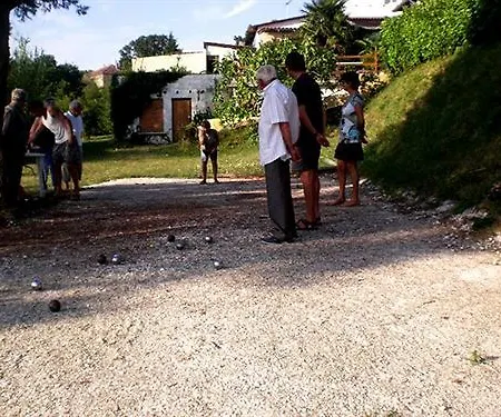 Logis Des Cretes De Pignols Hotel