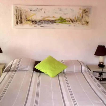 Logis Des Cretes De Pignols 2*