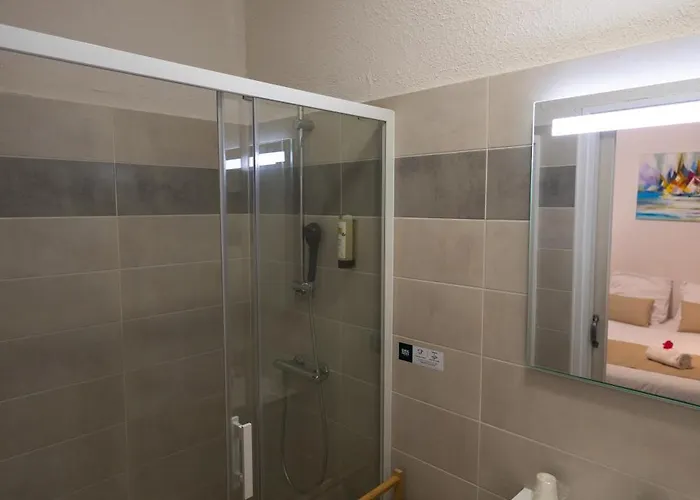 Hotel Logis Des Cretes De Pignols 2*