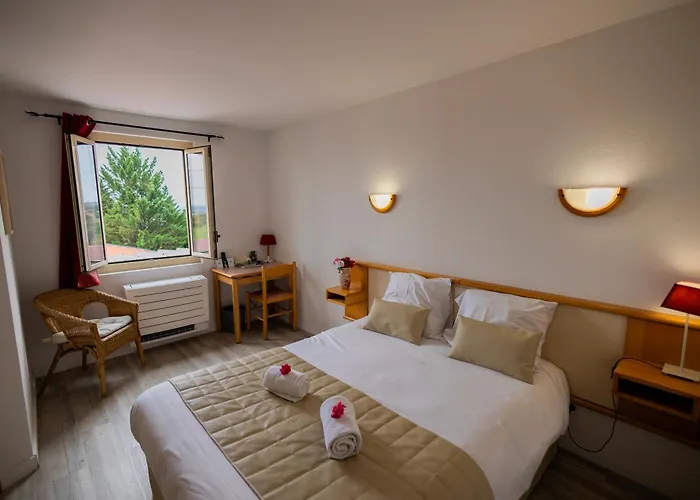 Hotel Logis Des Cretes De Pignols 2*