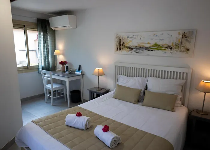 Logis Des Cretes De Pignols Hotel Moissac