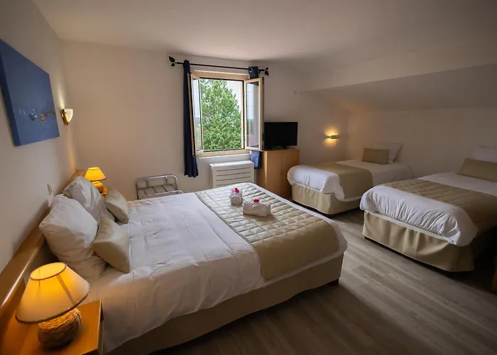 Logis Des Cretes De Pignols 2*